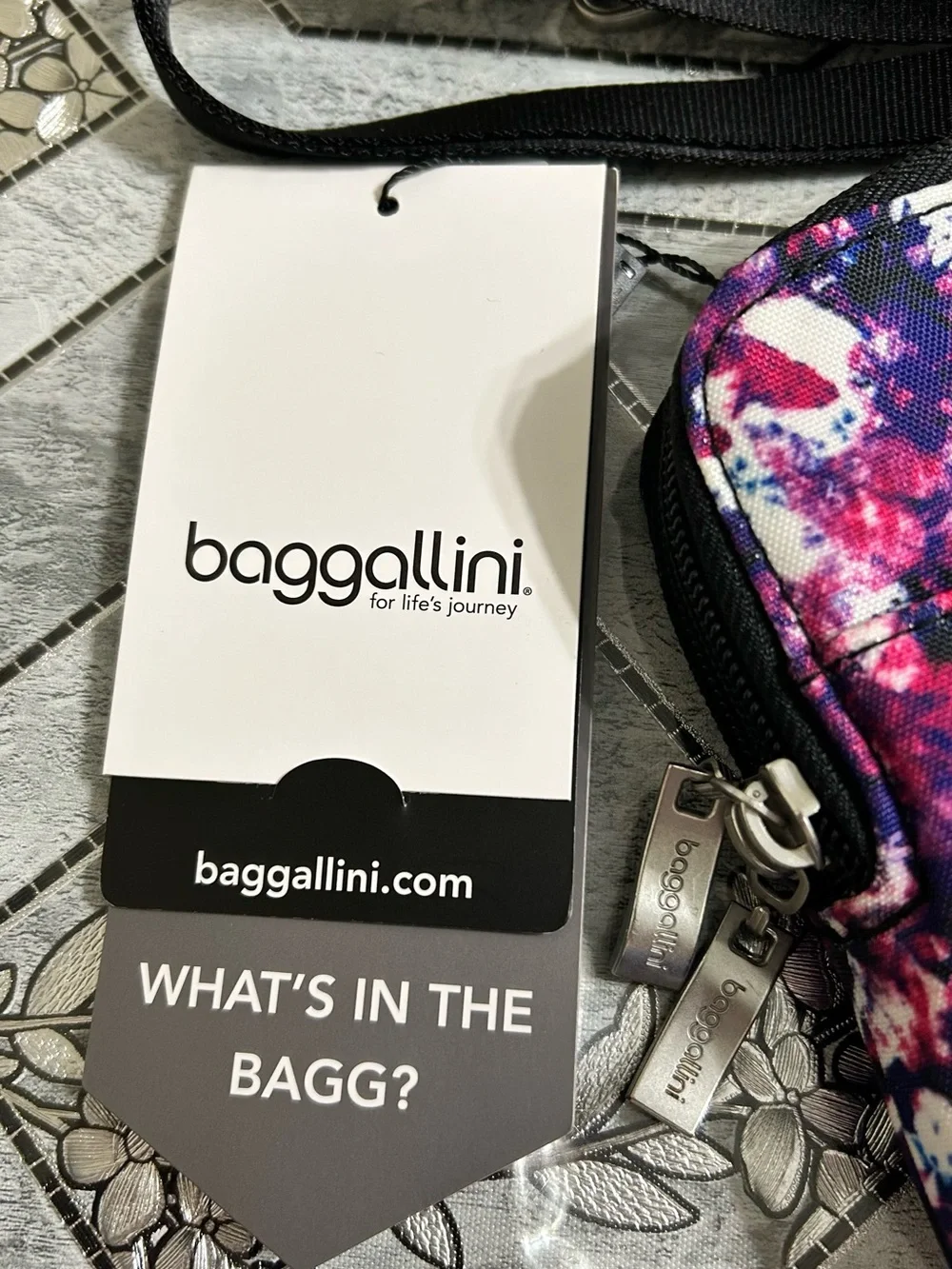 Baggallini True Classic Take Two RFID Crossbody Bag – New with Tags